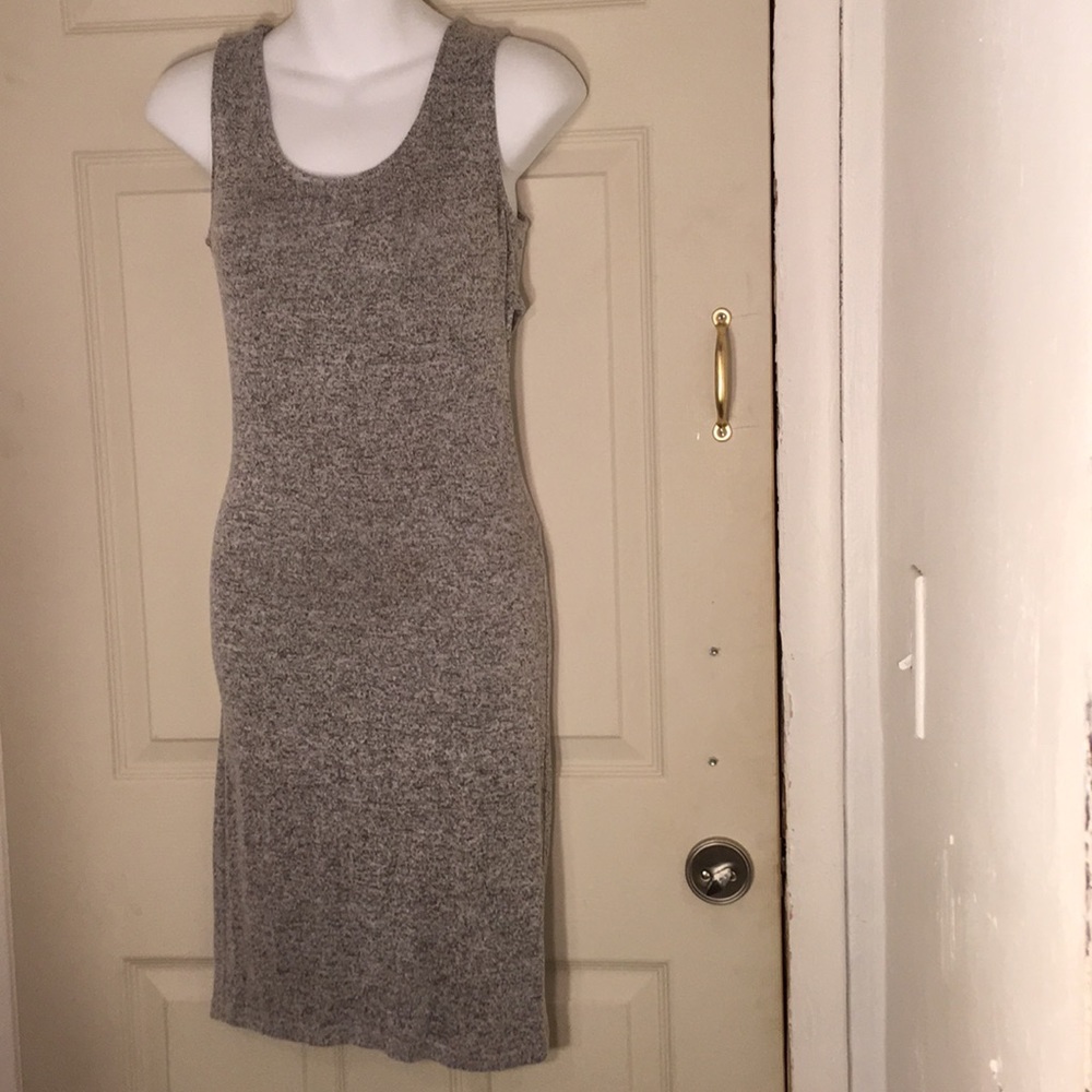 ⛔️REDUCED⛔️ Feathers Back Out Spandex Dress